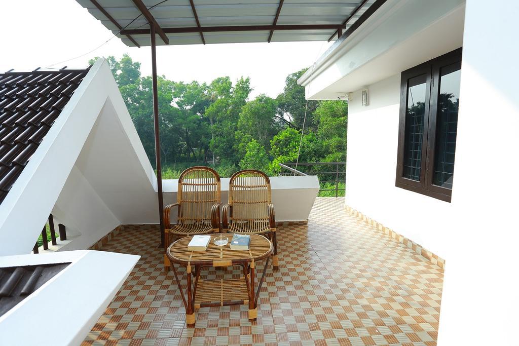 Alma Homestay Mararikulam Exterior photo